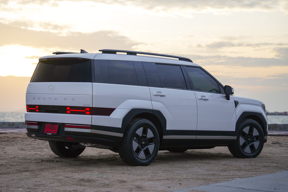 Hyundai SANTA FE