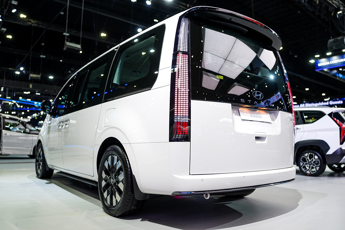 Hyundai STARIA