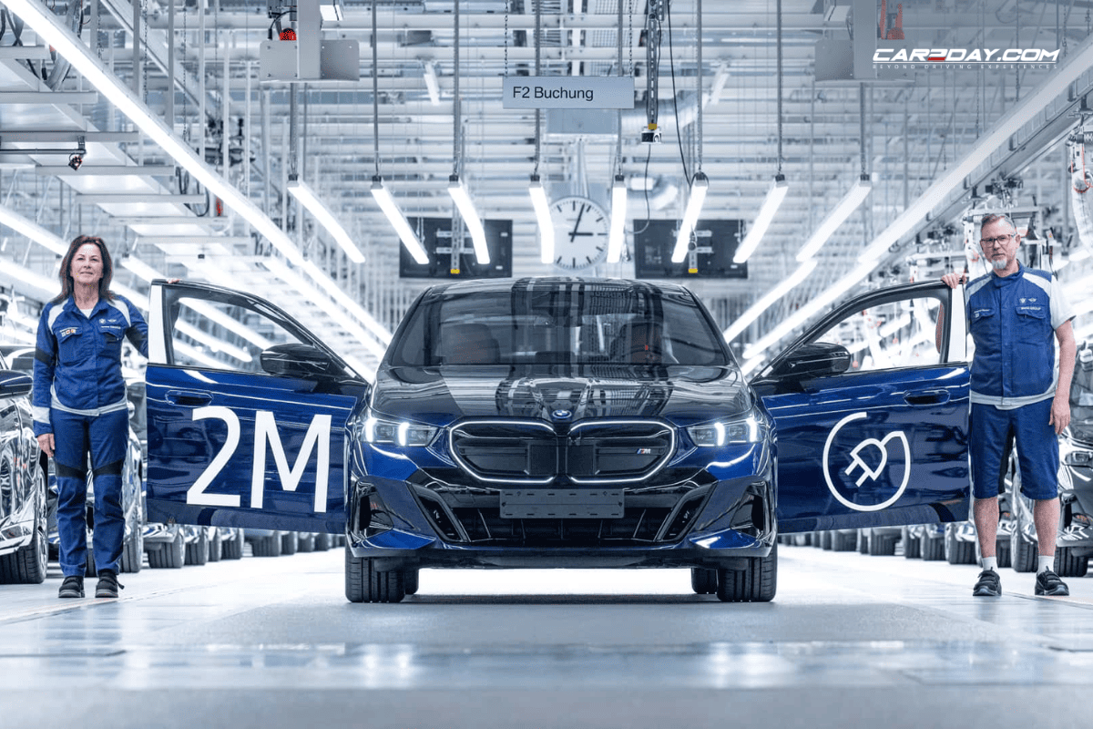 BMW ผลิตรถ EV ทะลุ 2 ล้านคัน