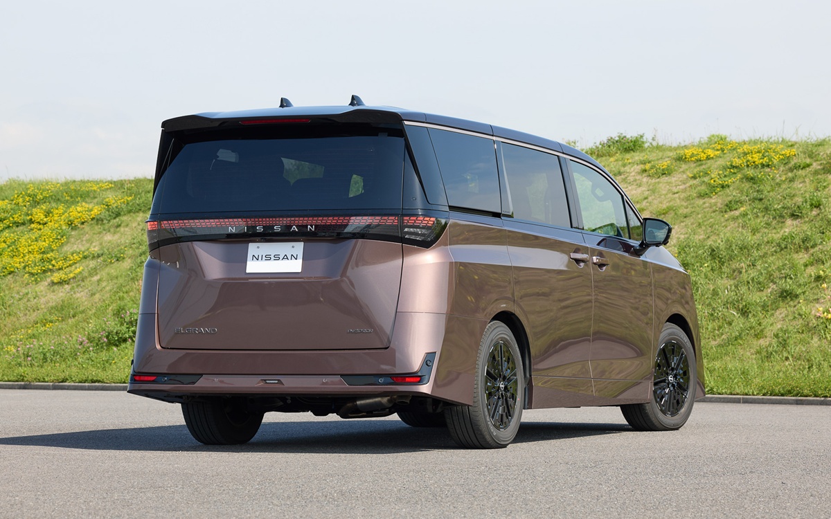 Nissan ELGRAND 2026