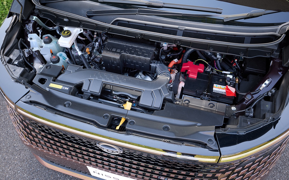 Nissan ELGRAND 2026