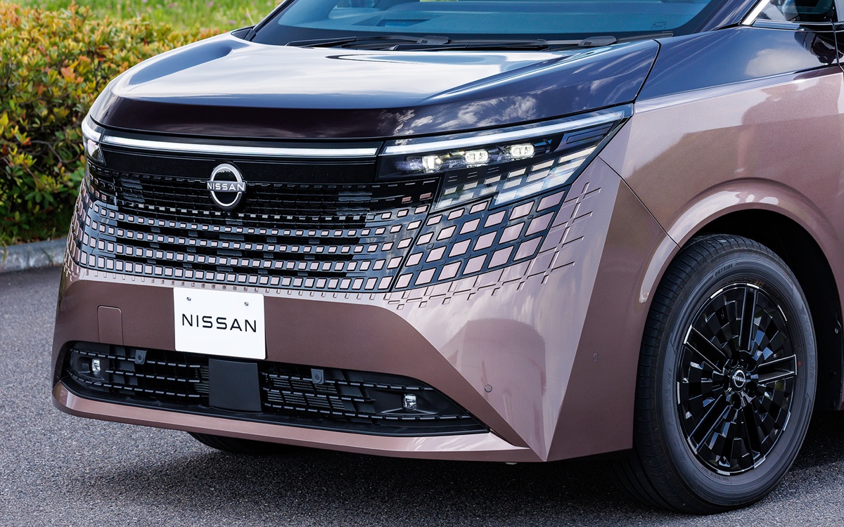 Nissan ELGRAND 2026