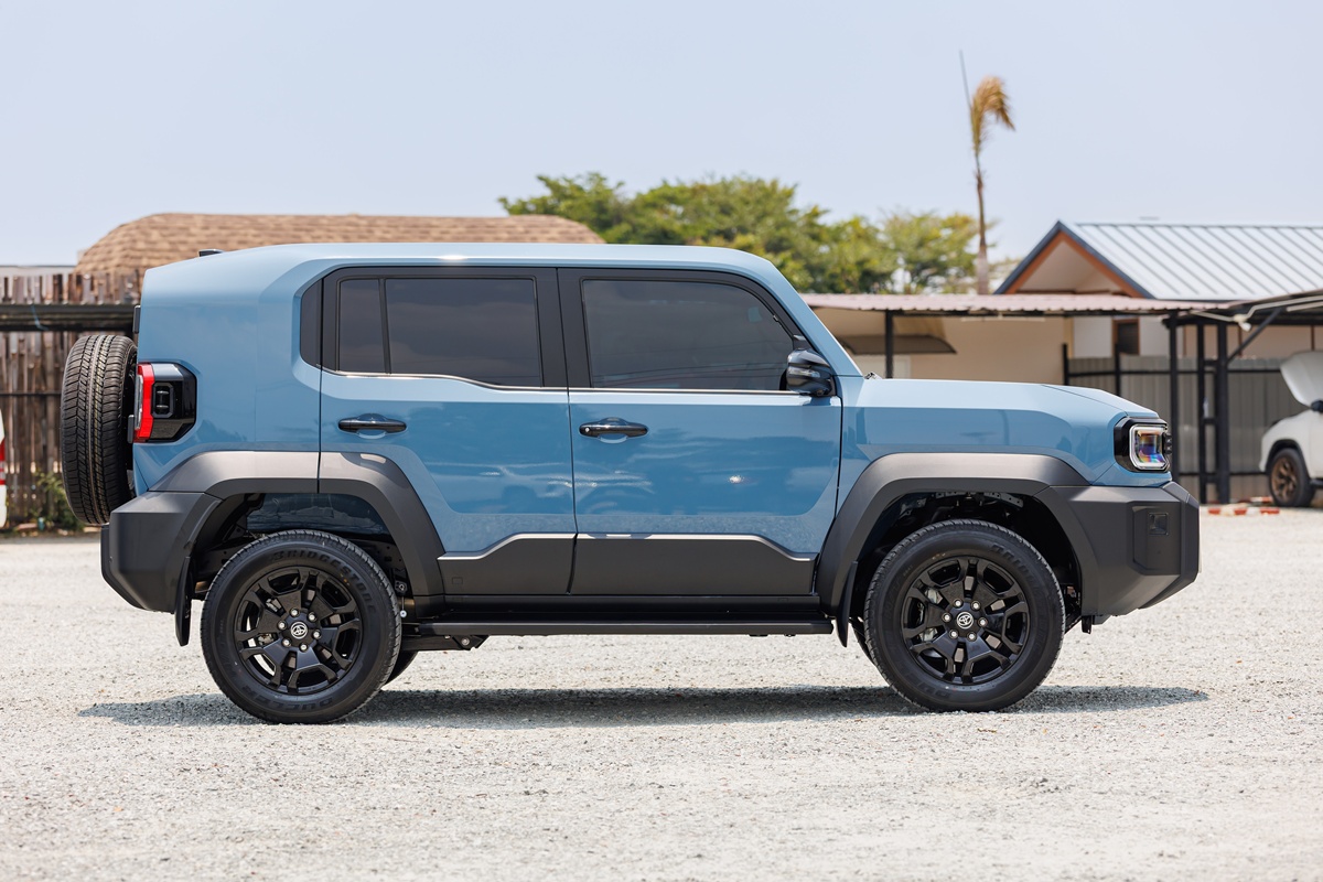 Toyota LAND CRUISER FJ