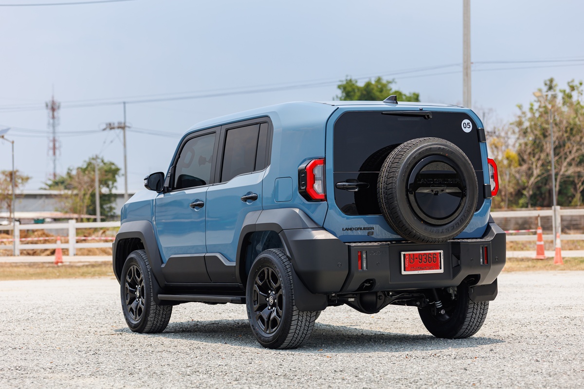 Toyota LAND CRUISER FJ