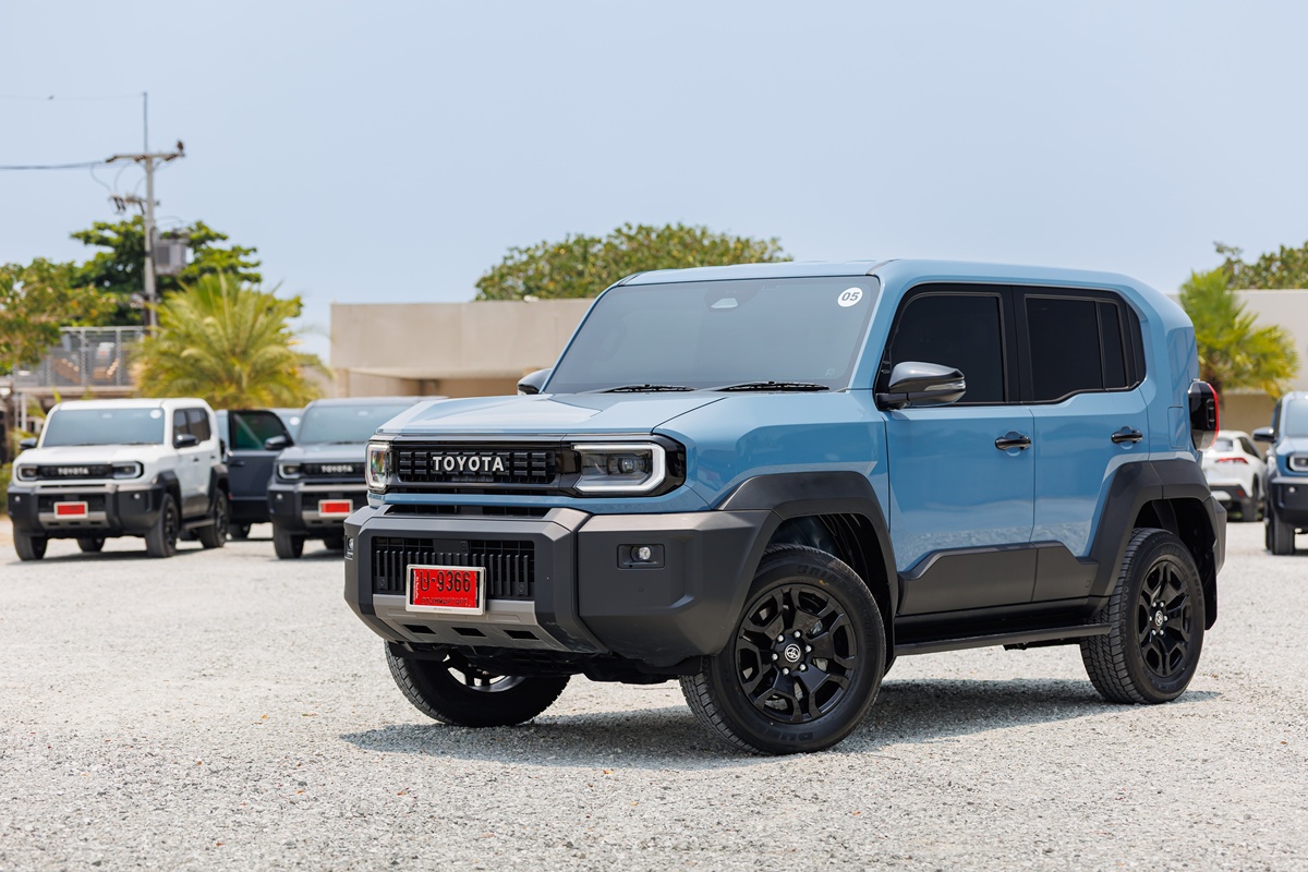 Toyota LAND CRUISER FJ