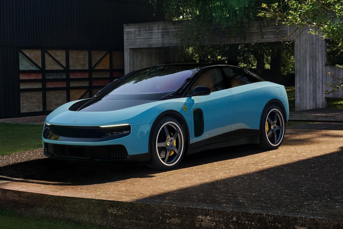 FERRARI LUCE 2026