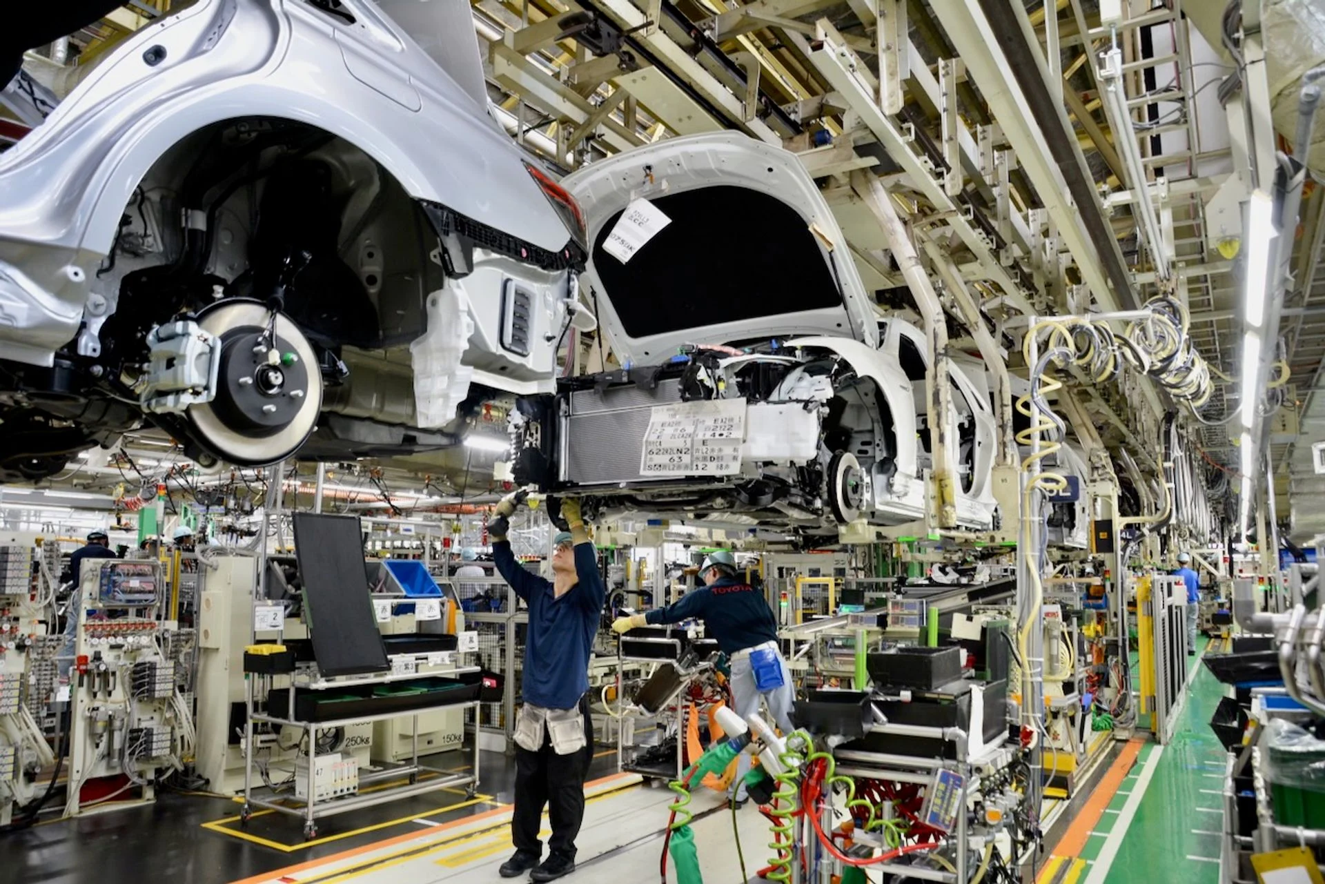 Toyota  เตรียมลดกำลังผลิต