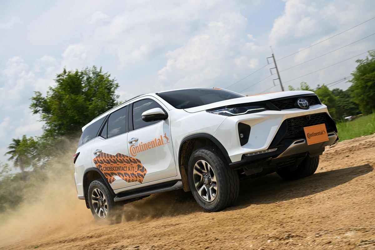 Continental CrossContact A/T²