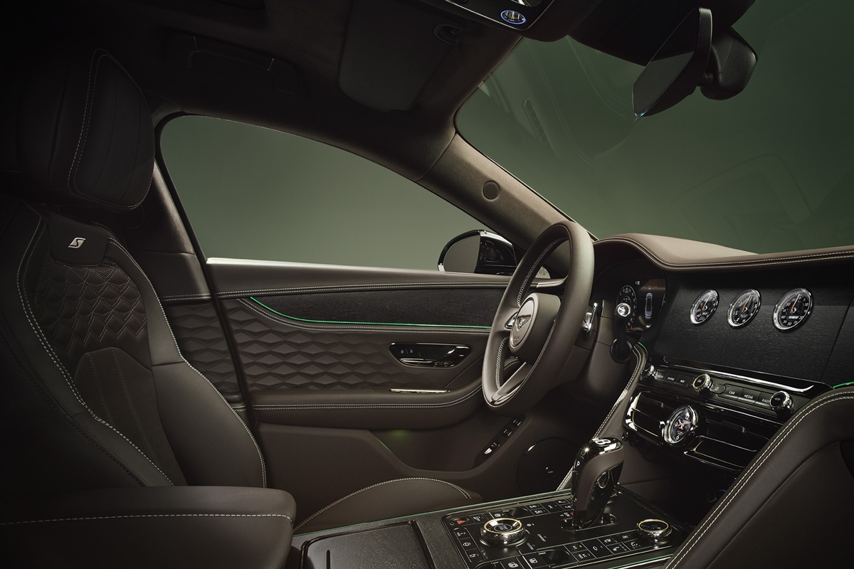 BENTLEY FLYING SPUR