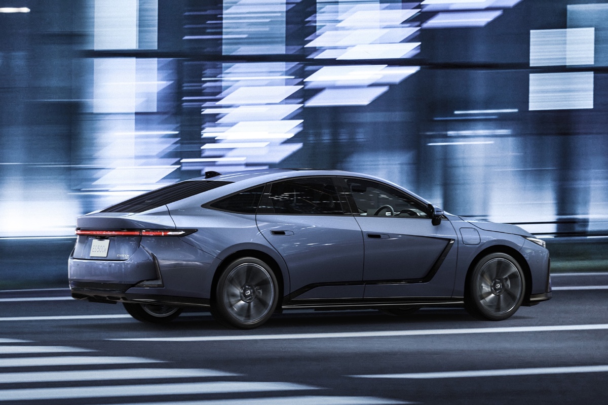 LEXUS