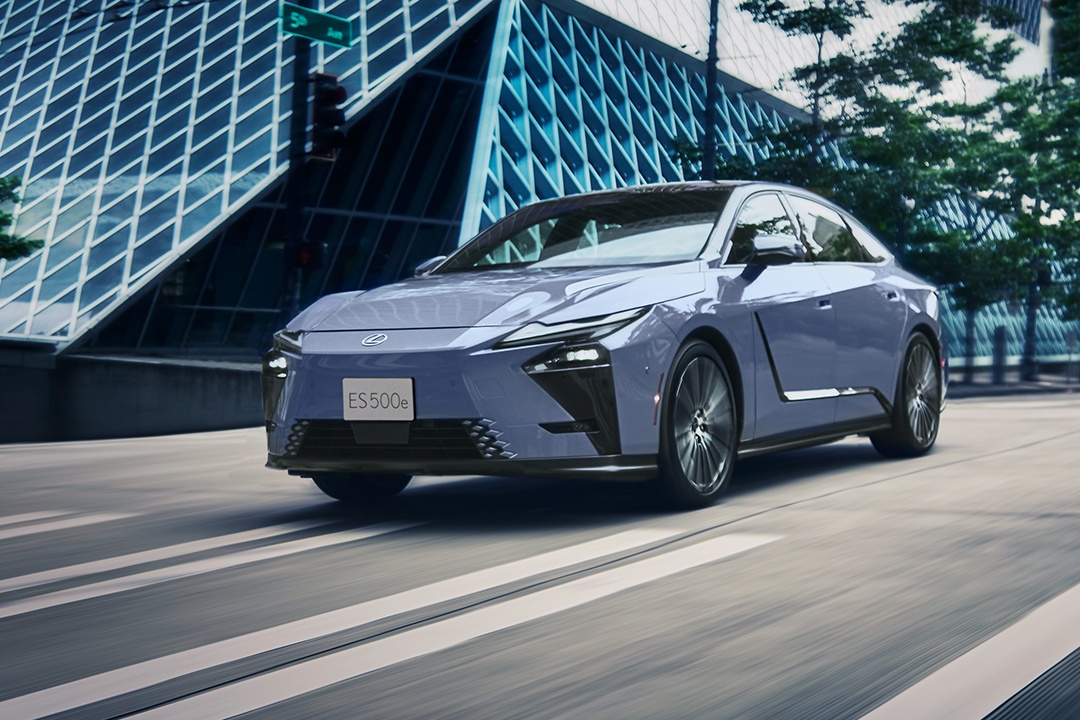 LEXUS ES