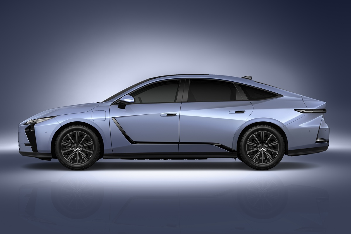 LEXUS