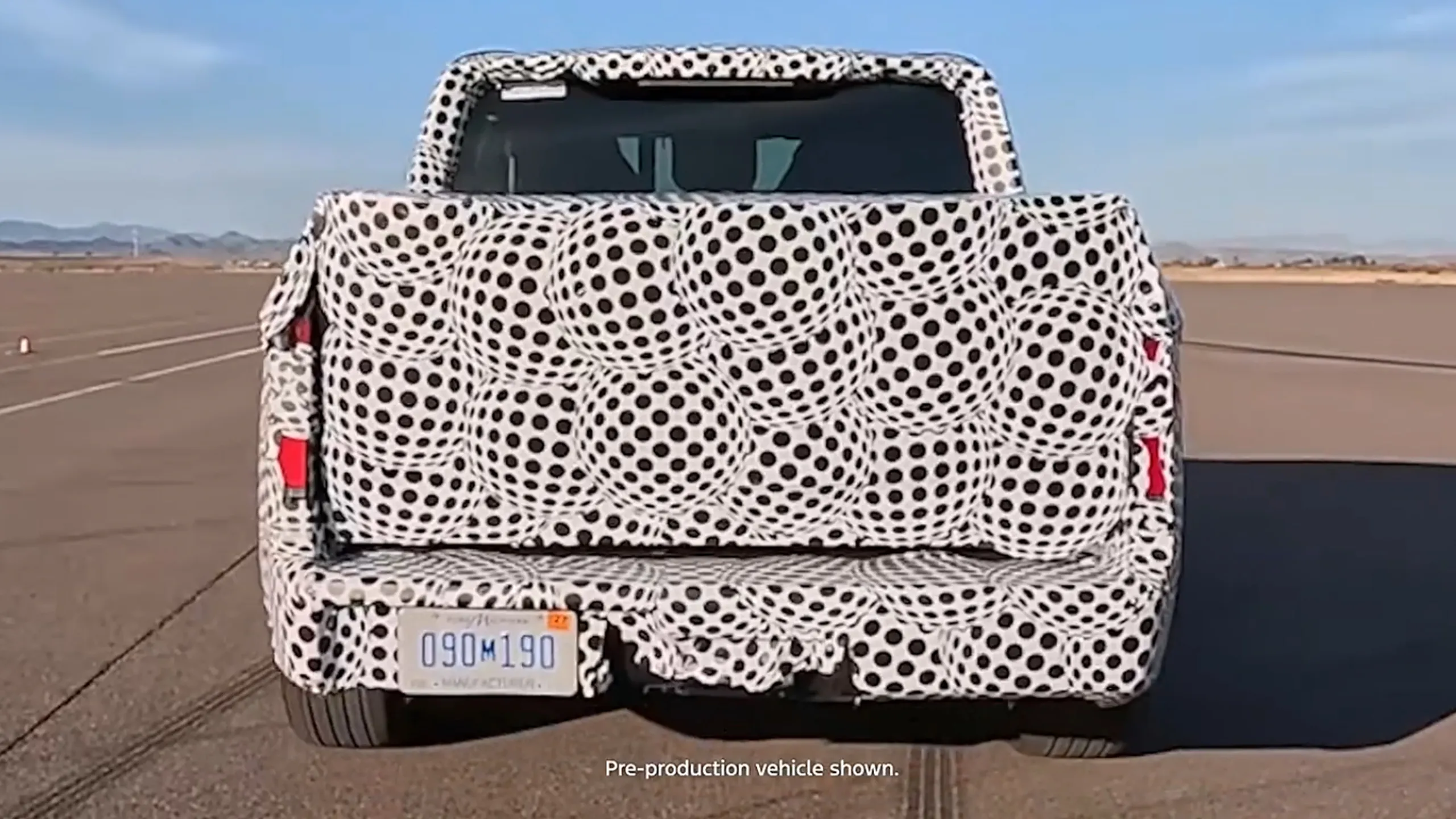 Ford ปล่อยทีเซอร์กระบะ EV