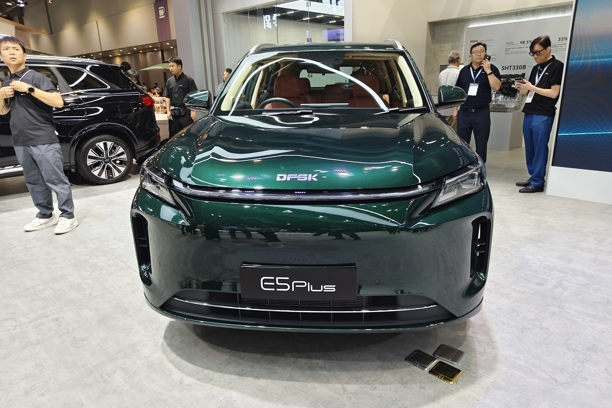 DFSK E5 PLUS