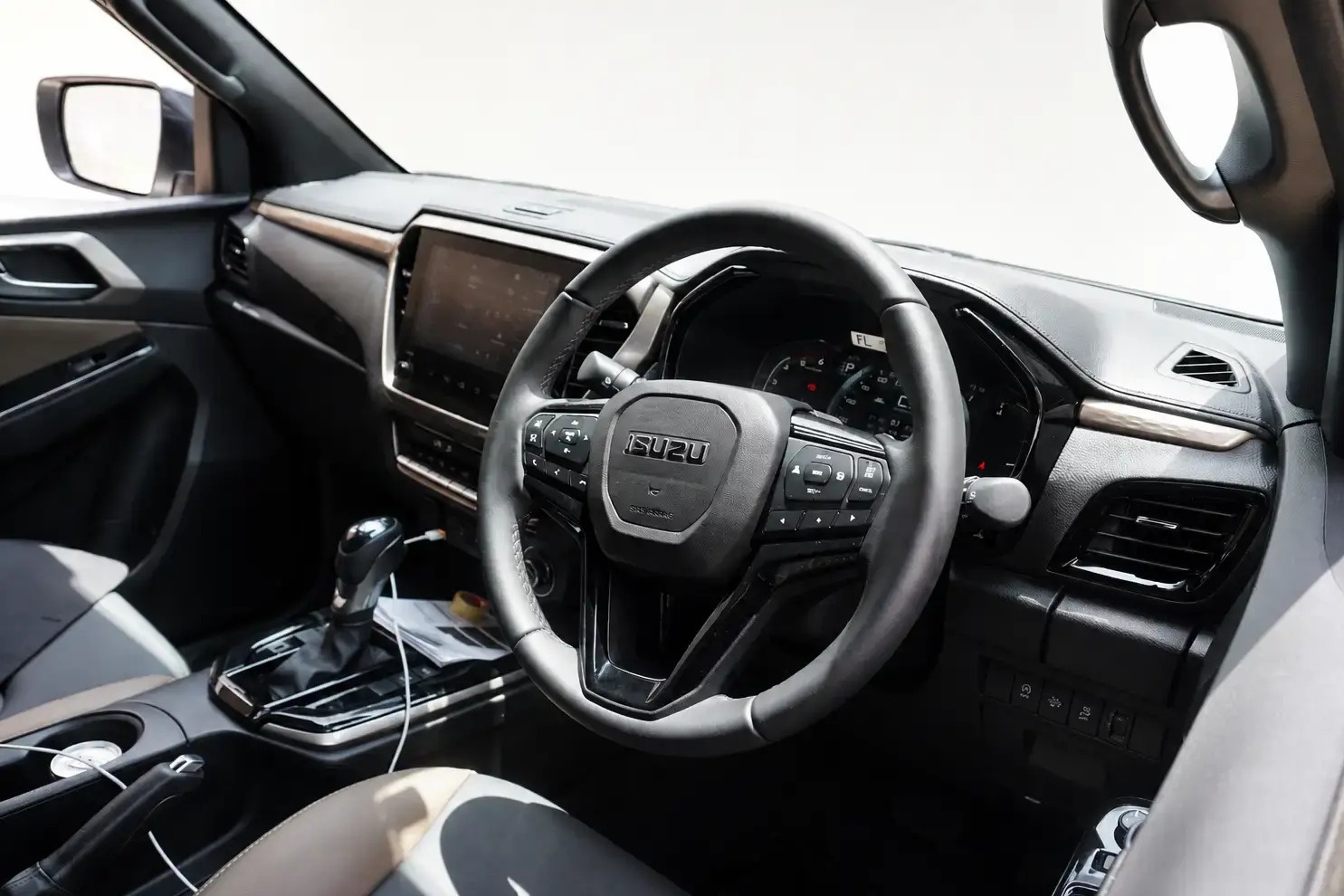 ISUZU