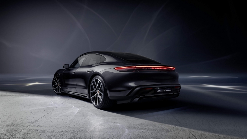 Porsche Taycan Black Edition