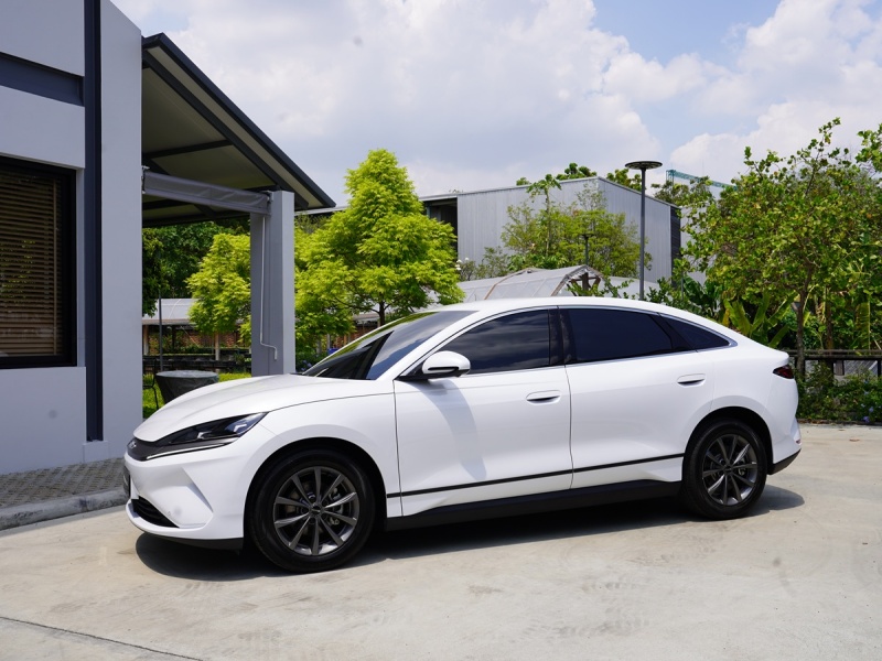 BYD SEAL 6