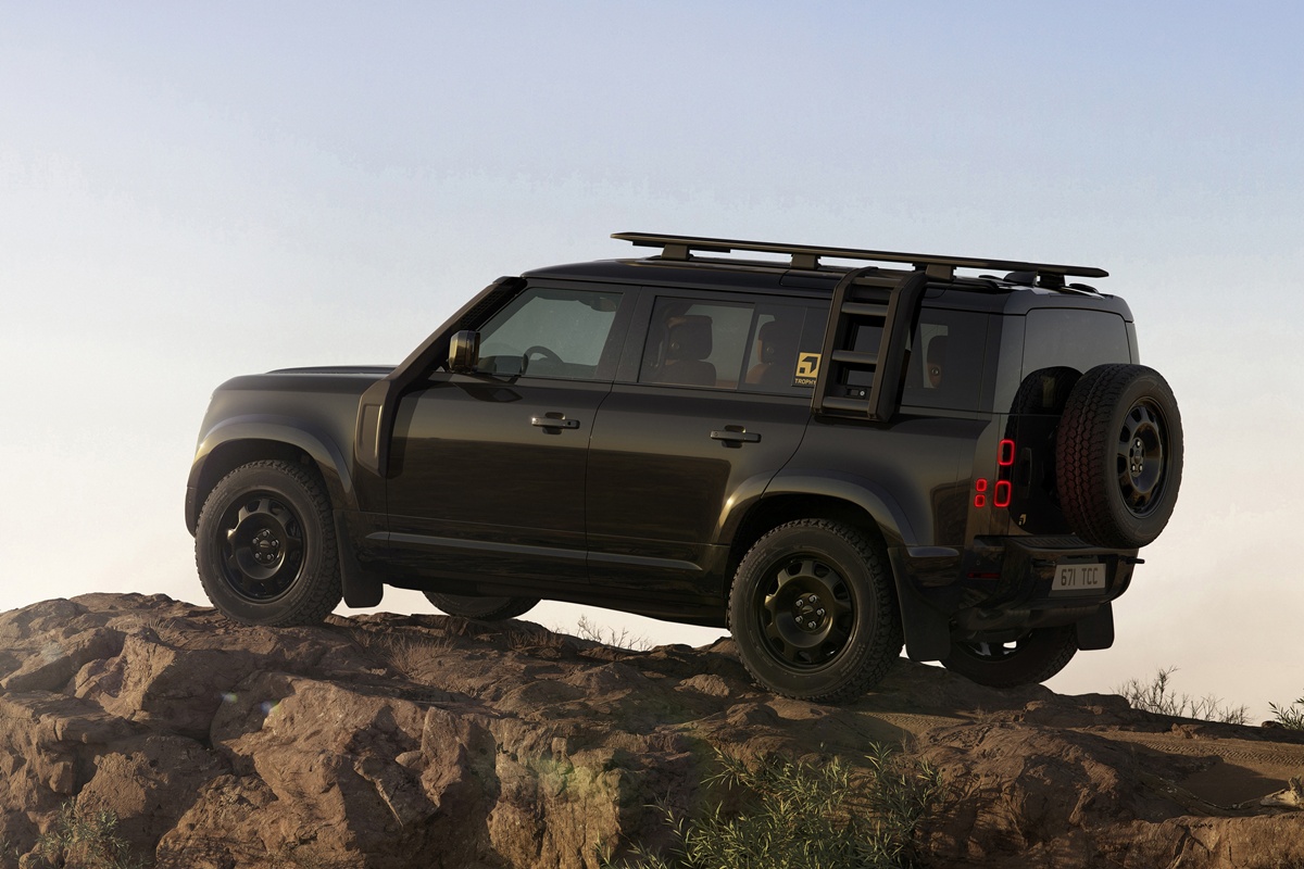 DEFENDER