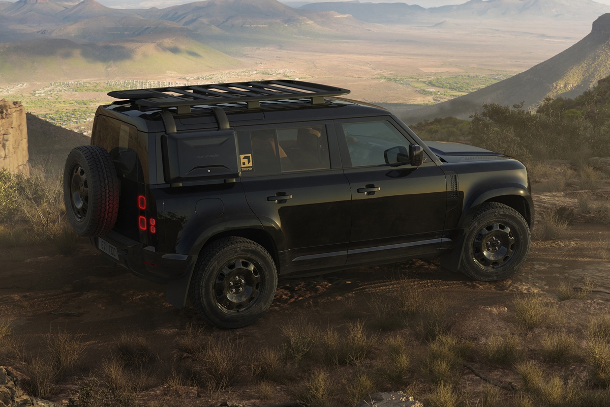 DEFENDER