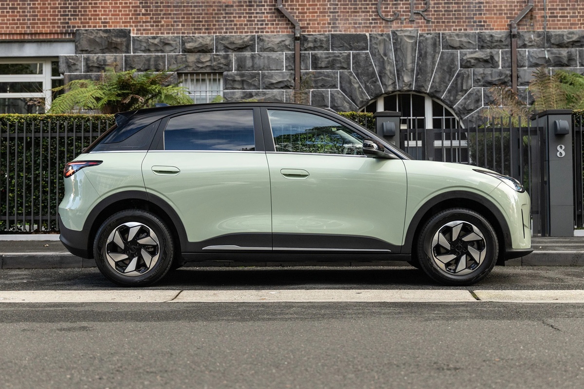 GEELY EX2