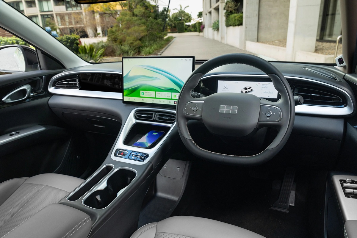 GEELY EX2 