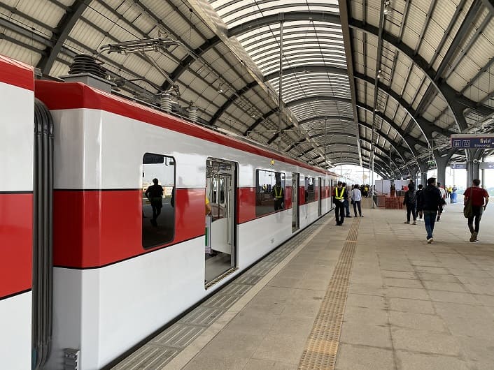 รถไฟฟ้าสายสีแดง
